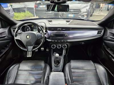 Alfa Romeo Giulietta Giulietta 1750 tbi Quadrifoglio Verde 235cv Lilla usata Torino