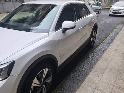 Audi Q2 "Privato vende  Audi Q2 30 TDI Audi Q2 30 2.0 tdi Admirer  Bianco usata Paternò