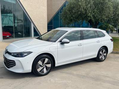 Volkswagen Passat eHybrid 204 CV DSG Business - possibilità noleggio no scoring Bianco usata Gela