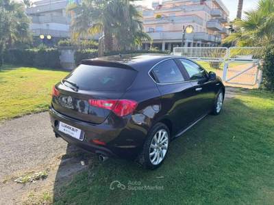 Alfa Romeo Giulietta jtdm(2) Distinctive 170cv Lilla usata Grottammare