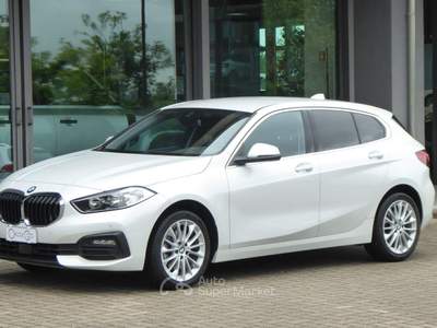 BMW Serie 1 116d d 5p. Advantage Automatico Bianco usata Quattro Castella