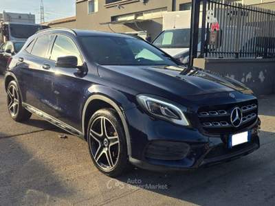Mercedes-Benz GLA d Automatic Premium " PACK NIGHT " Blu/Azzurro usata Frattaminore