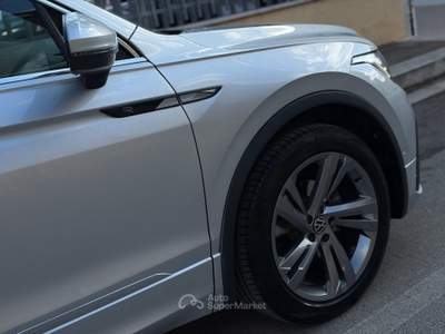 Volkswagen Tiguan 2.0TDI 150 DSG R-Line *69000KM* Argento usata San Michele Salentino