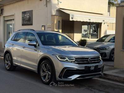 Volkswagen Tiguan 2.0TDI 150 DSG R-Line *69000KM* Argento usata San Michele Salentino