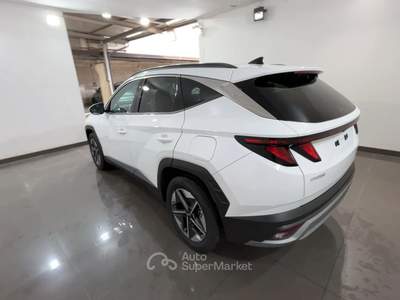 Hyundai Tucson HYUND TUCSON 1.6 CRDI 48V BUSINESS 2WD DCT Tucson 1.6 crdi 48V Business 2wd dct Bianco usata Roma