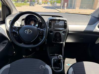 Toyota Aygo Toyota Aygo Connect 1.0 VVT-i 72CV Bianco usata Altamura