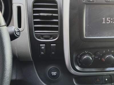 Renault Trafic Renaul traffic 9 posti  non fumatore usata Livorno
