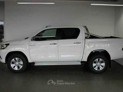 Toyota Hilux 2018 Toyota HiLux Cabina doppia 4x4 cambio manuale Bianco usata Vittorio Veneto