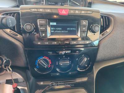 Lancia Ypsilon Hybrid 9000 km 2023 Grigio usata Polignano a Mare