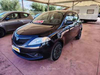 Lancia Ypsilon GPL Ecochic Gold 2019 Nero usata Polignano a Mare