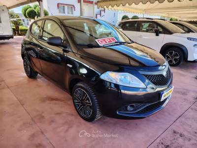 Lancia Ypsilon GPL Ecochic Gold 2019 Nero usata Polignano a Mare
