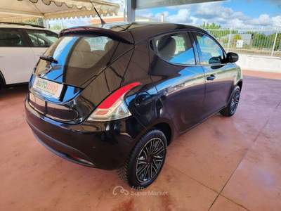 Lancia Ypsilon GPL Ecochic Gold 2019 Nero usata Polignano a Mare