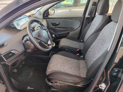 Lancia Ypsilon GPL Ecochic Gold 2019 Nero usata Polignano a Mare