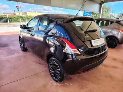 Lancia Ypsilon GPL Ecochic Gold 2019 Nero usata Polignano a Mare