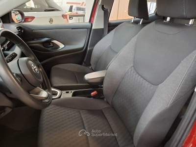 Toyota Yaris Toyota Yaris 1.5 Hybrid trend 5p Rosso usata Monterotondo