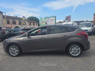 Ford Focus NON FUMATORE - NEOPATENTATO - SW usata Brescia