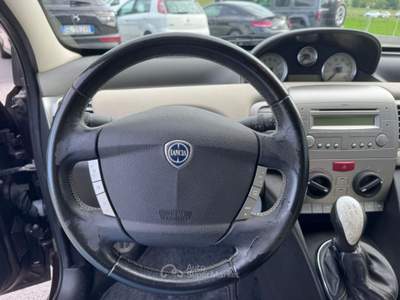 Lancia Ypsilon 1.3 MJT 75 CV Passion OK NEOPATENTATI Lilla usata Sant'Angelo in vado