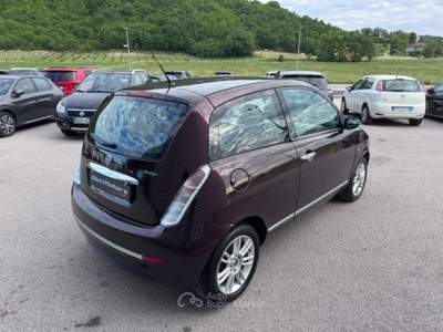 Lancia Ypsilon 1.3 MJT 75 CV Passion OK NEOPATENTATI Lilla usata Sant'Angelo in vado