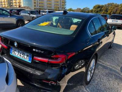 BMW Serie 5 520d Serie 5 G30 2020 Berlina 520d mhev 48V Luxury auto Blu/Azzurro usata Basiliano