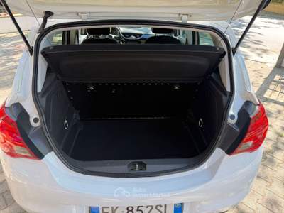 Opel Corsa unico proprietario Bianco usata Sirignano