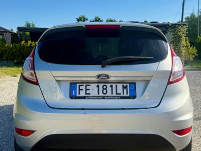 Ford Fiesta KM ORIGINALI TAGLIANDATI , GARANZIA 1 ANNO COMPRESA Argento usata Porcari