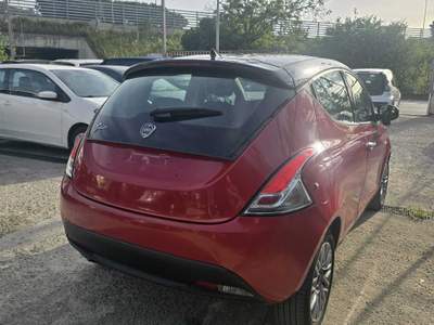 Lancia Ypsilon Bi-colore Rosso usata Castel San Giorgio