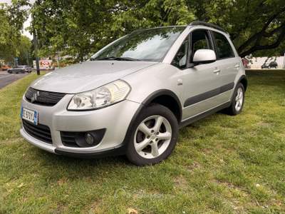 Suzuki SX4 SUZUKI SX 4 4WD Argento usata Torino Suzuki SX4 SUZUKI SX 4 4WD Argento usata Torino