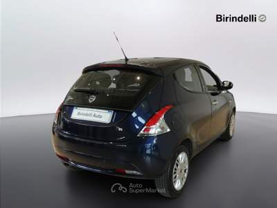 Lancia Ypsilon  - ypsilon 1.2 69 cv 5 porte silver Blu/Azzurro usata Vinci