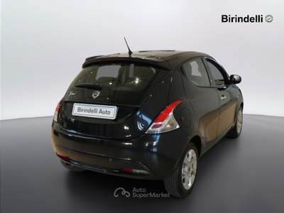 Lancia Ypsilon  - ypsilon 1.2 69 cv 5 porte gold Nero usata Vinci