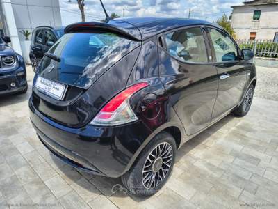 Lancia Ypsilon Ypsilon 1.2 69 CV 5p. GPL Ecochic GOLD Nero usata Somma Vesuviana
