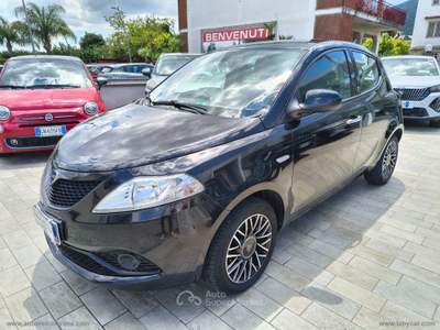 Lancia Ypsilon Ypsilon 1.2 69 CV 5p. GPL Ecochic GOLD Nero usata Somma Vesuviana