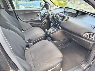 Lancia Ypsilon Ypsilon 1.2 69 CV 5p. GPL Ecochic GOLD Nero usata Somma Vesuviana