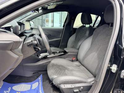 Peugeot 208  1.2 hybrid GT 145cv e-dcs 6 Nero usata Sant'Anastasia