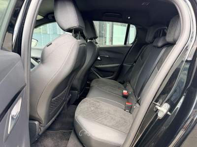 Peugeot 208  1.2 hybrid GT 145cv e-dcs 6 Nero usata Sant'Anastasia