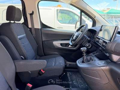 Fiat Doblò NEW Fiat Doblo S2 Combi 1.5 BlueHDi 130cv#AUTOCARRO!**IL PREZZO E' DA INTENDERSI + IVA** Bianco usata Sant'Anastasia