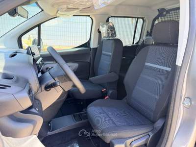 Fiat Doblò NEW Fiat Doblo S2 Combi 1.5 BlueHDi 130cv#AUTOCARRO!**IL PREZZO E' DA INTENDERSI + IVA** Bianco usata Sant'Anastasia