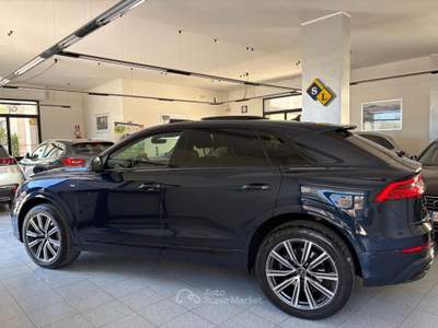 Audi Q8 50 TDI 286 CV quattro tiptronic Sport Blu/Azzurro usata Andria