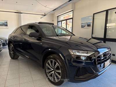 Audi Q8 50 TDI 286 CV quattro tiptronic Sport Blu/Azzurro usata Andria