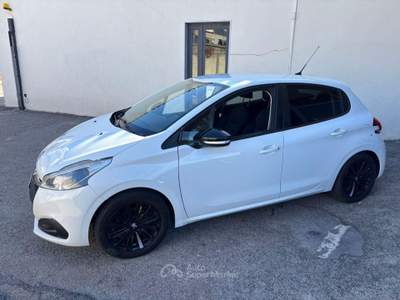 Peugeot 208 BlueHDi 75 5p. Active Bianco usata Roma