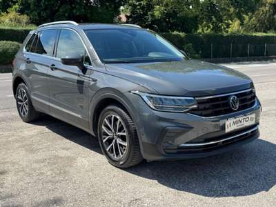 Volkswagen Tiguan 2.0 TDI 150 CV SCR DSG Elegance Grigio usata Mirano
