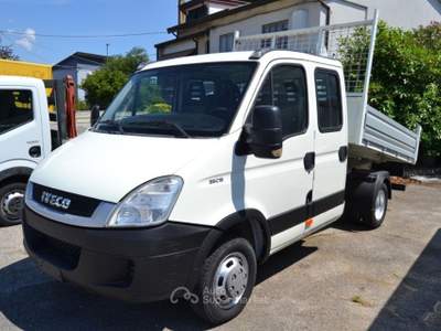 Iveco Ecodaily 35C13 2.3 126CV DC 7 POSTI RIBALTABILE Bianco usata COMACCHIO