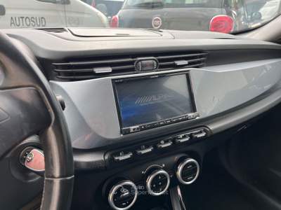 Alfa Romeo Giulietta Exclusive Giallo usata Palma Campania