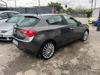 Alfa Romeo Giulietta TCT Exclusive Giallo usata Palma Campania