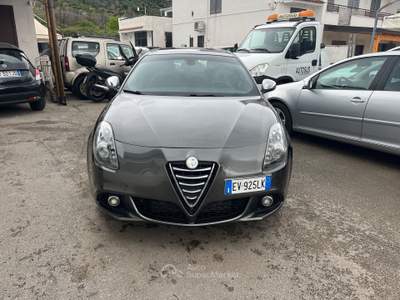 Alfa Romeo Giulietta TCT Exclusive Giallo usata Palma Campania