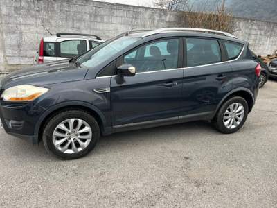 Ford Kuga 2WD Titanium DPF Blu/Azzurro usata Palma Campania