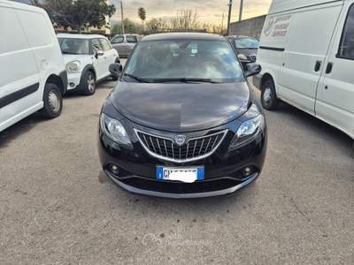 Lancia Ypsilon 5 porte S&S Hybrid Ecochic Gold Nero usata Palma Campania
