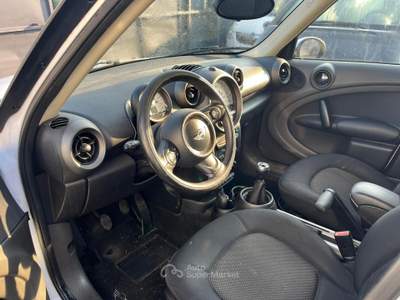 MINI One Countryman 1.6 D Bianco usata Palma Campania