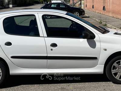 Peugeot 206 Peugeot 206 1.1 benzina 60CV Bianco usata Turbigo