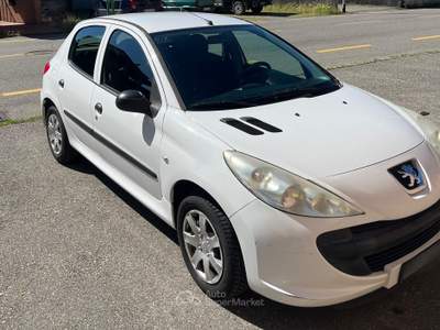 Peugeot 206 Peugeot 206 1.1 benzina 60CV Bianco usata Turbigo