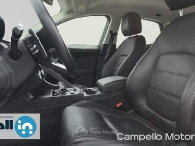 Jaguar E-Pace E-Pace 2.0 D I4 163cv AWD Auto S Bianco usata Venezia
